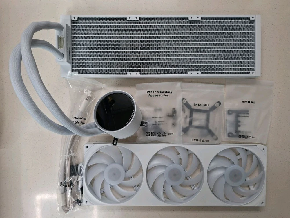 NZXT Kraken Elite v2 420, F420 Core 2개, F140 Core, NZXT HUB 이미지
