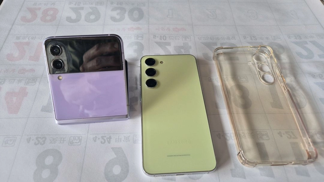 삼성 갤럭시 S23 A급 + Z플립 3 라벤더 256GB 이미지