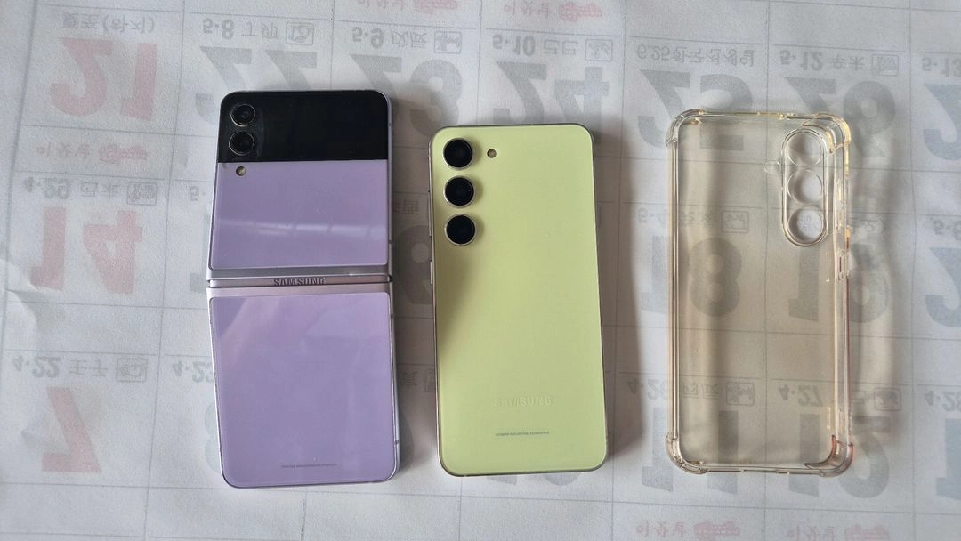 삼성 갤럭시 S23 A급 + Z플립 3 라벤더 256GB 이미지