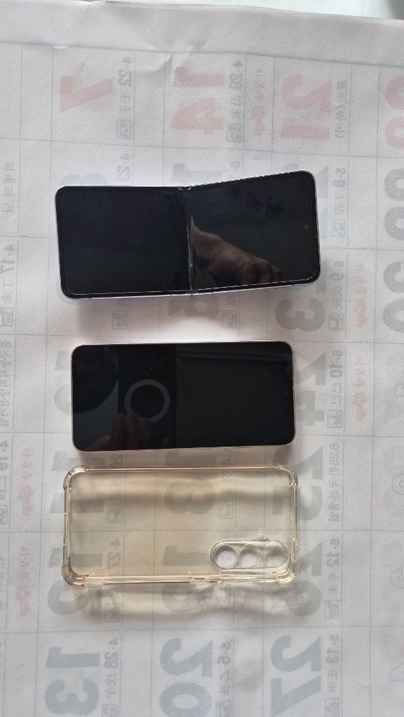삼성 갤럭시 S23 A급 + Z플립 3 라벤더 256GB 이미지