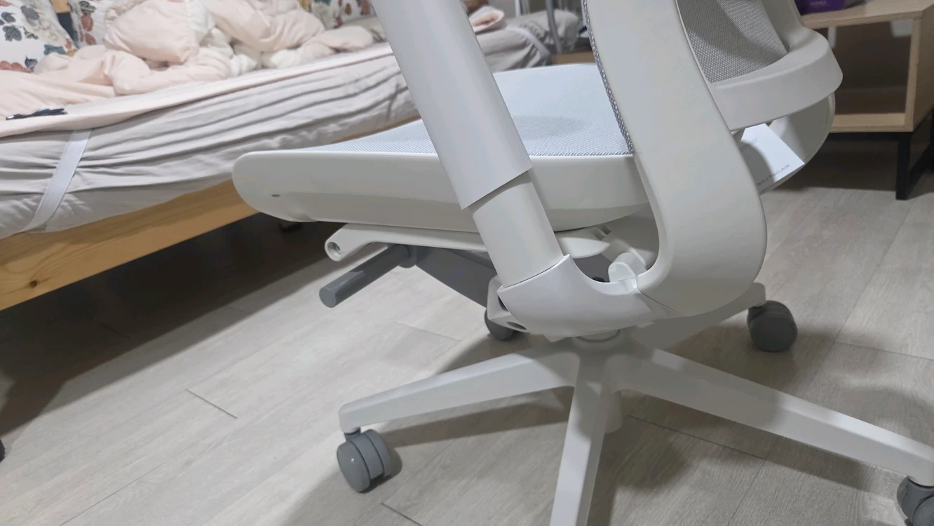시디즈 T60air 라이트그레이 책상의자 이미지