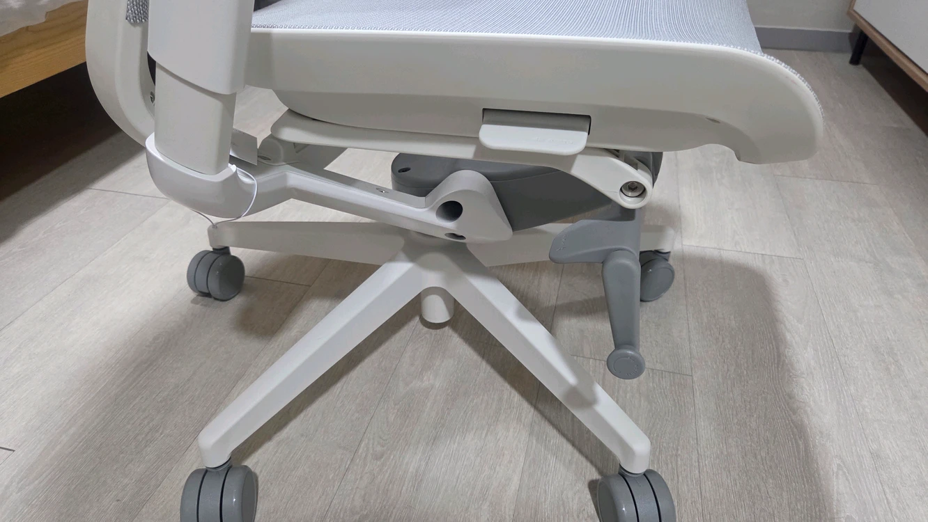 시디즈 T60air 라이트그레이 책상의자 이미지