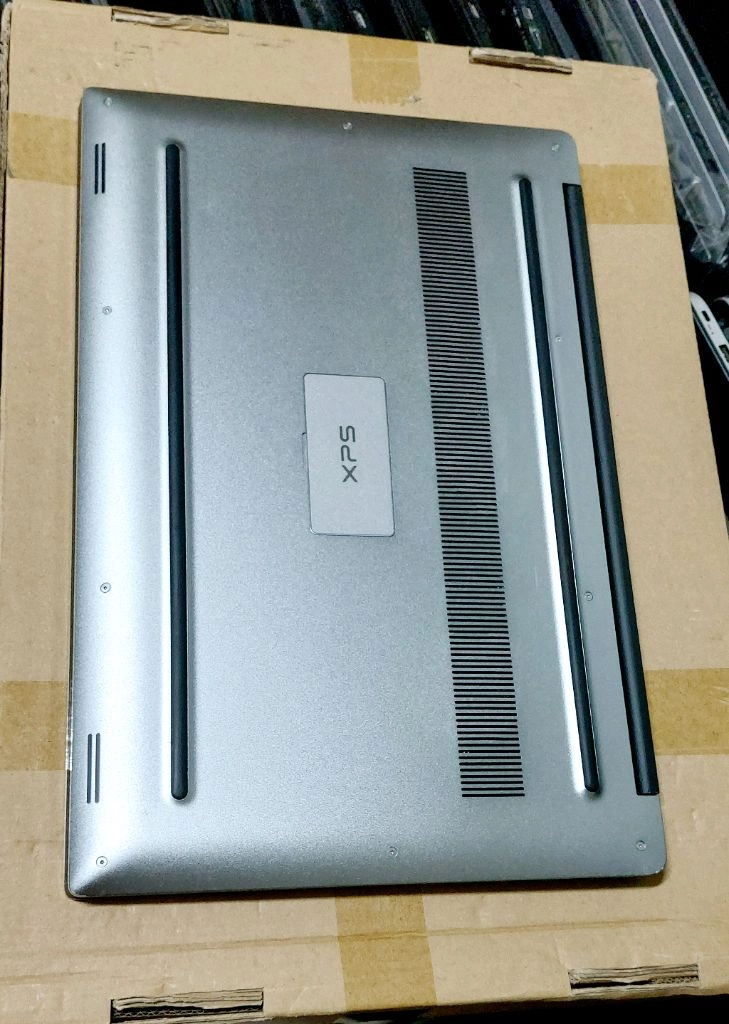 DELL XPS 15 9560 / 4K 터치스크린 이미지