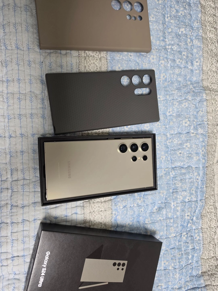 갤럭시S24울트라 512g 자급제 티타늄색상 - 안심되는 중고거래