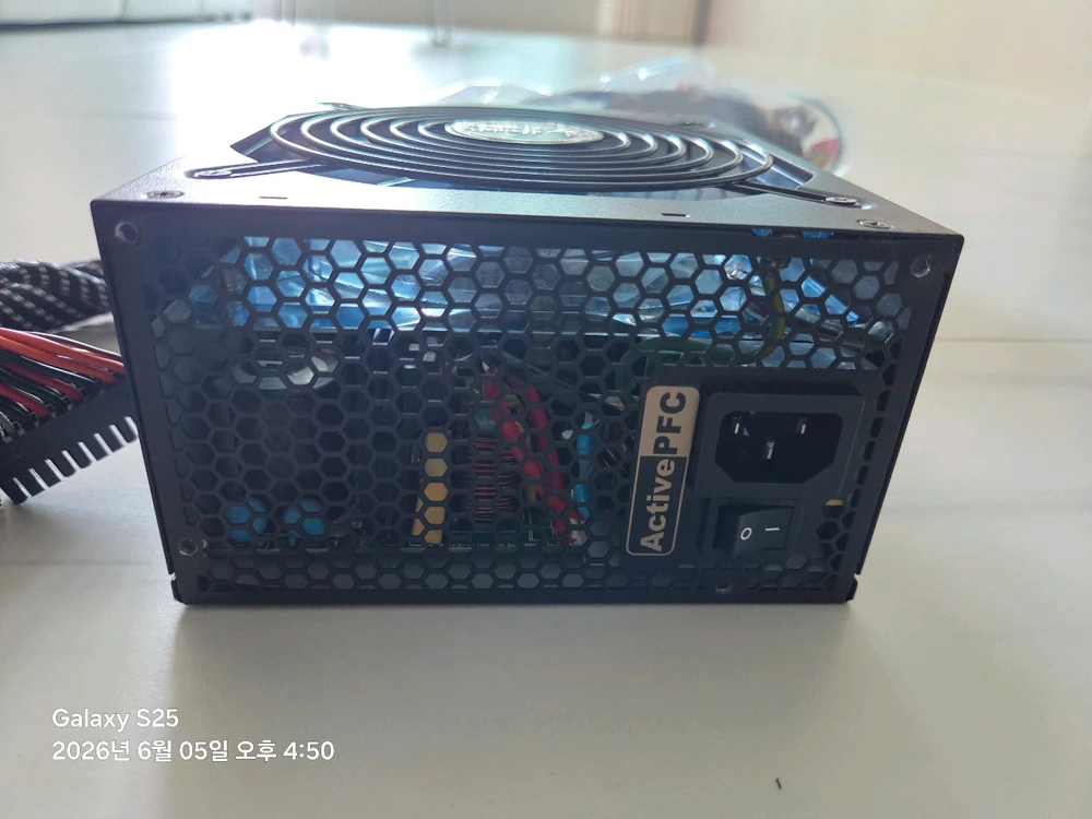 슈퍼플라워 700W 80플러스 골든그린 파워서플라이 이미지