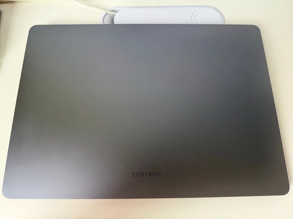 삼성 갤럭시북6 프로 NT940XJG-KD72G 이미지
