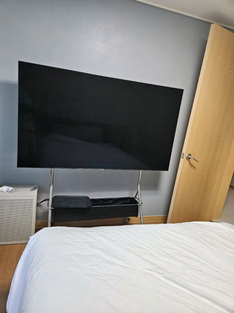 삼성 4K QLED 최상급 65인치 TV 판매합니다.(KQ65QT95+거치대 포함) 이미지