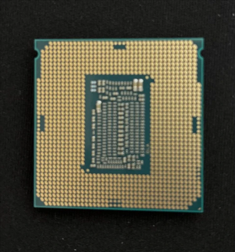 인텔 코어 i5-9600K CPU 이미지