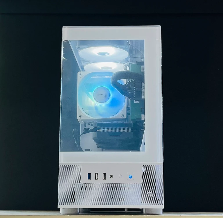 인기 가성비 본체 라이젠7500F RTX5050 8GB 게이밍 컴퓨터 데스크탑 이미지