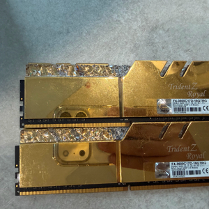 지스킬 로얄 골드 3600 DDR4 16GB 데스크탑 램 이미지