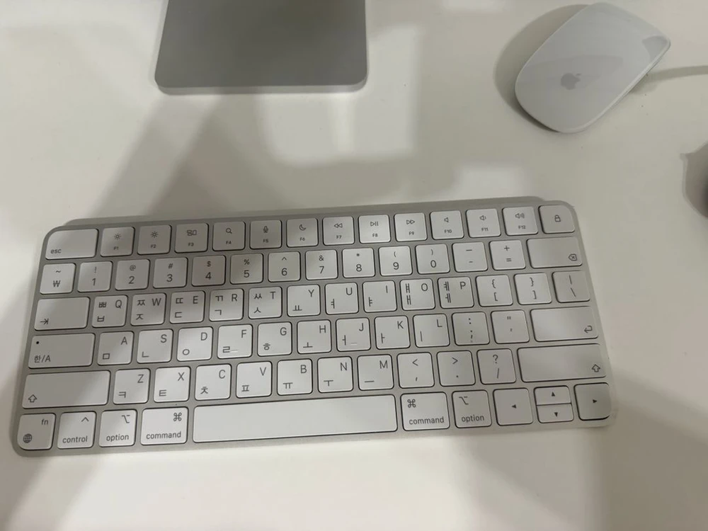애플 아이맥 24 M3 실버 8GB 256GB 이미지