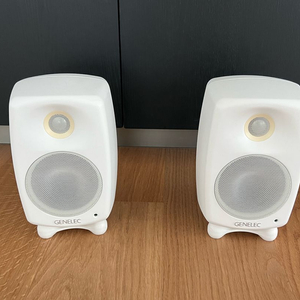 GENELEC 8020D 모니터링 스피커 1조(2개) XLR케이블포함 이미지