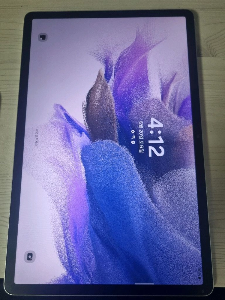 갤럭시탭 s7 fe (스탠딩케이스, s펜 포함) 이미지