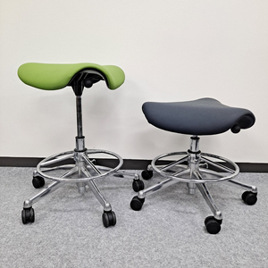 휴먼스케일 새들 스툴 의자 (Humanscale Saddle Stool Chair, 녹색) 이미지