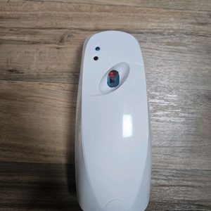 다이소 아로마향 자동 디스펜서 이미지