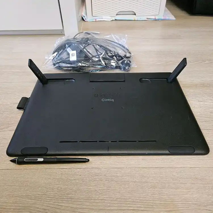 와콤 신티크16 dtk-1660 액정타블렛 이미지
