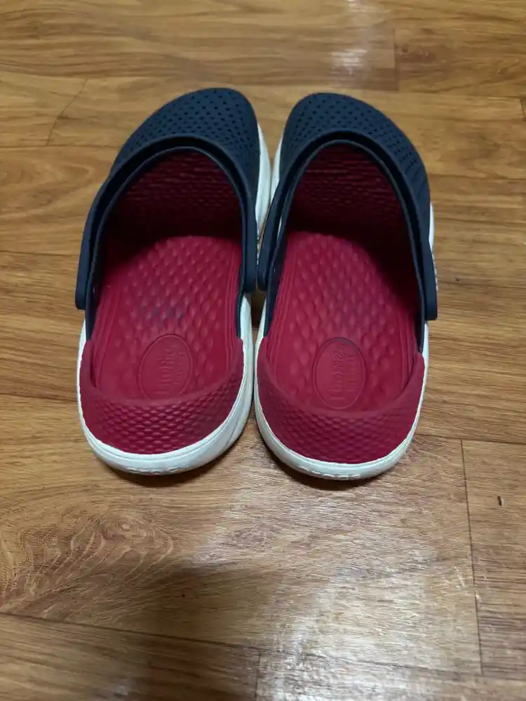 [265] 크록스 슬리퍼 이미지