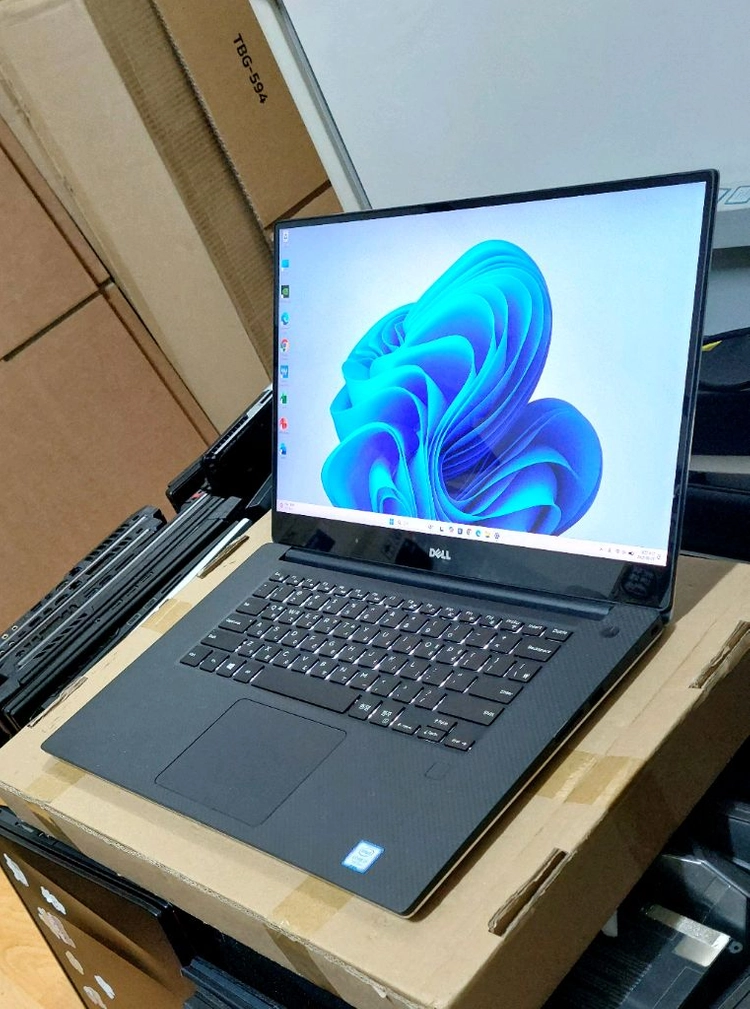 DELL XPS 15 9560 / 4K 터치스크린 이미지