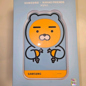 캐릭터 콜라보 보조배터리 이미지