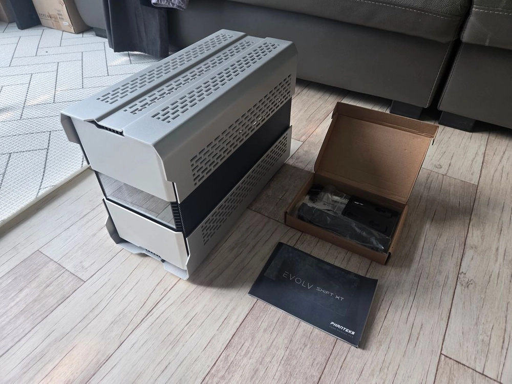 Phanteks SHIFT XT (회색) - 안심되는 중고거래
