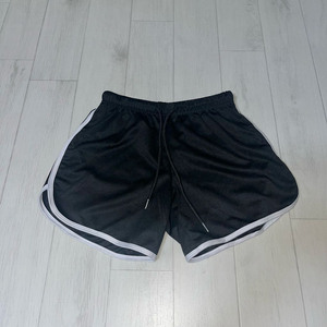 블랙 검은색 돌핀팬츠 반바지 숏팬츠 밴딩 스포티 운동복 트레이닝 에이블리 이미지