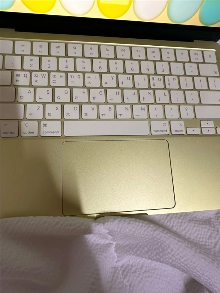 맥북 네오 256 이미지