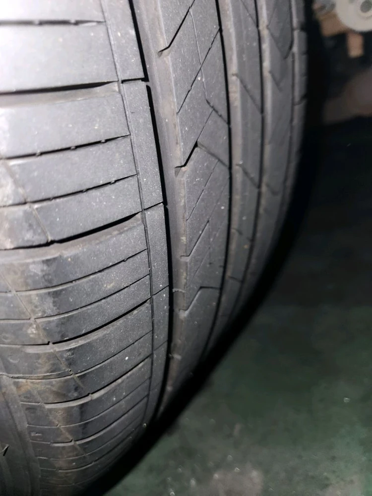 인피니티 G37세단 순정 18인치 휠, 한국타이어 키너지 245/45R18 이미지