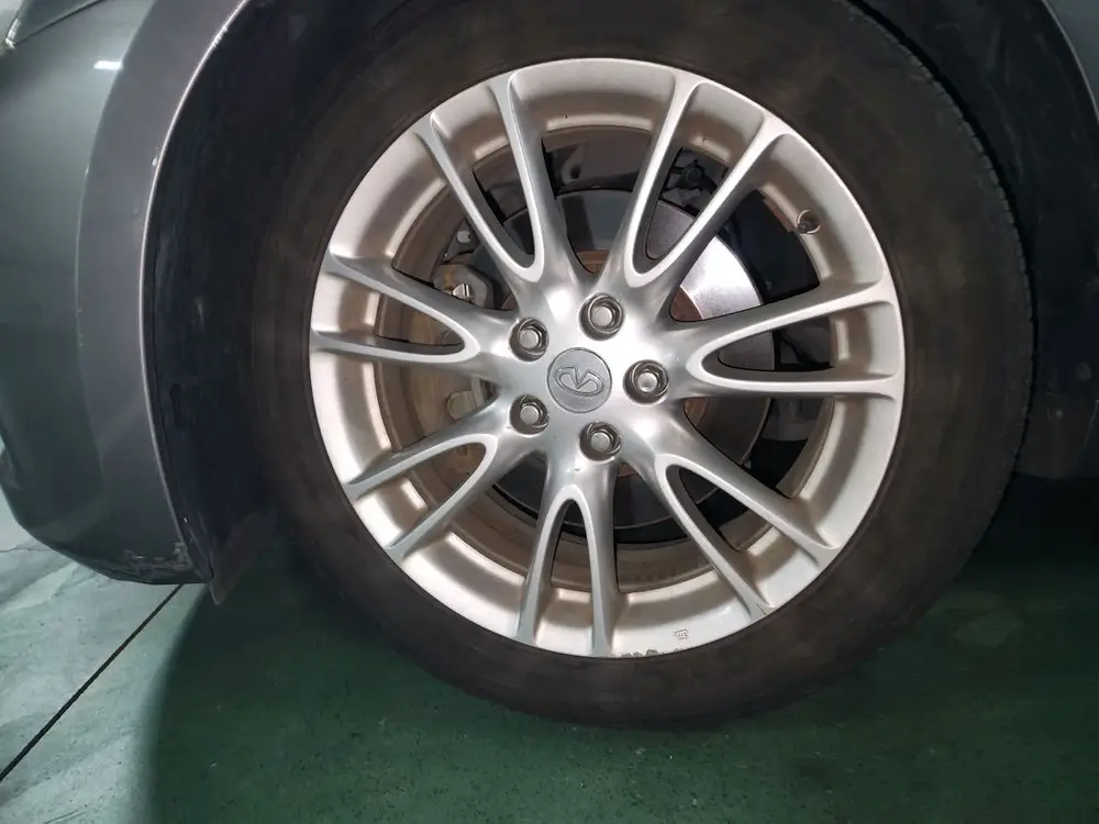 인피니티 G37세단 순정 18인치 휠, 한국타이어 키너지 245/45R18 이미지