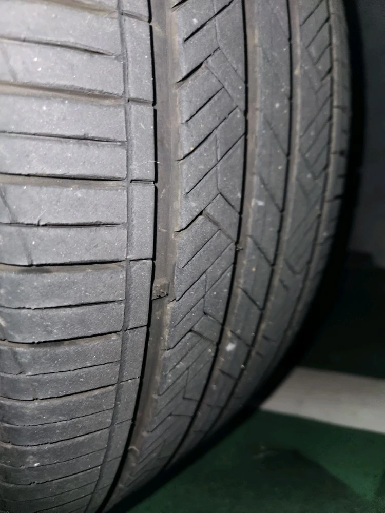 인피니티 G37세단 순정 18인치 휠, 한국타이어 키너지 245/45R18 이미지