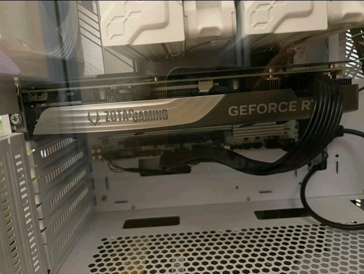 zotac RTX 4070 super 초s급 팝니다 이미지