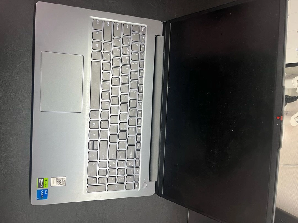 레노버 LOQ RTX4050 게이밍 노트북 이미지