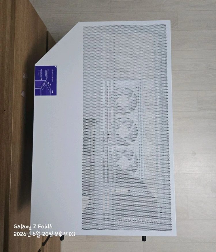 NZXT H9 Flow RGB+ V2 화이트 케이스 판매합니다. 이미지