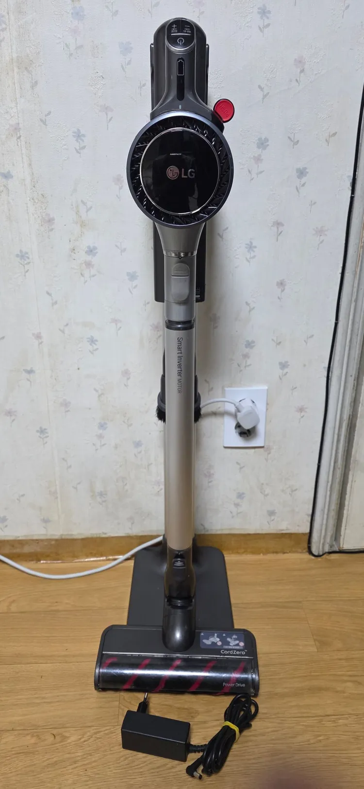 LG 코드제로 A9S ThinQ 무선청소기 세트 이미지