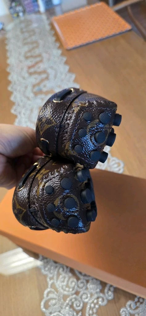 [새상품] 루이비통 드라이빙 슈즈팝니다. (Size 35, 실제 230~235) 이미지