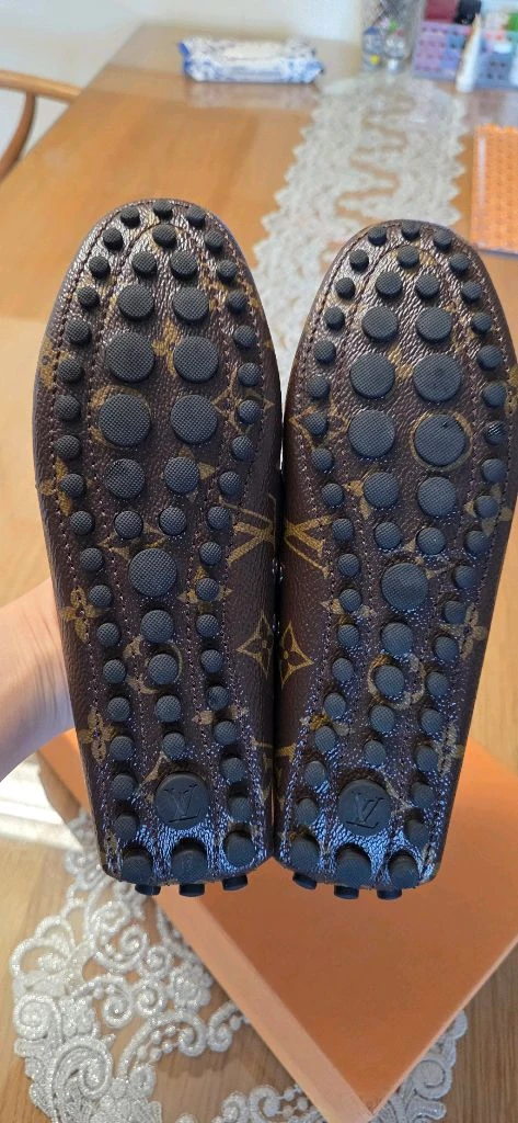 [새상품] 루이비통 드라이빙 슈즈팝니다. (Size 35, 실제 230~235) 이미지