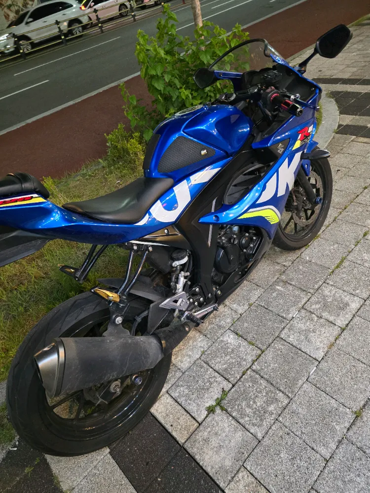 스즈키 gsx-r125 18년식 277xxkm 이미지