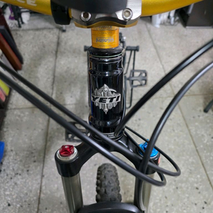 예티 575 뒤카본 풀샥mtb 이미지