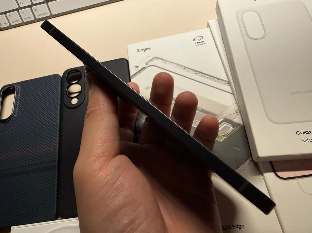 갤럭시 S25 엣지 256GB 제트블랙 자급제 이미지