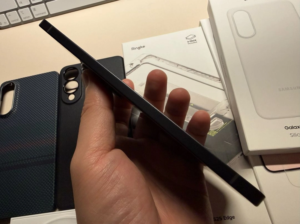 갤럭시 S25 엣지 256GB 제트블랙 자급제 이미지
