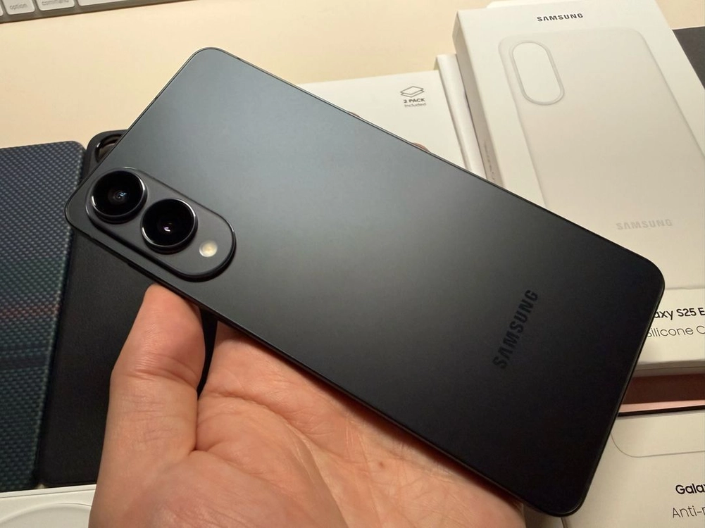 갤럭시 S25 엣지 256GB 제트블랙 자급제 이미지