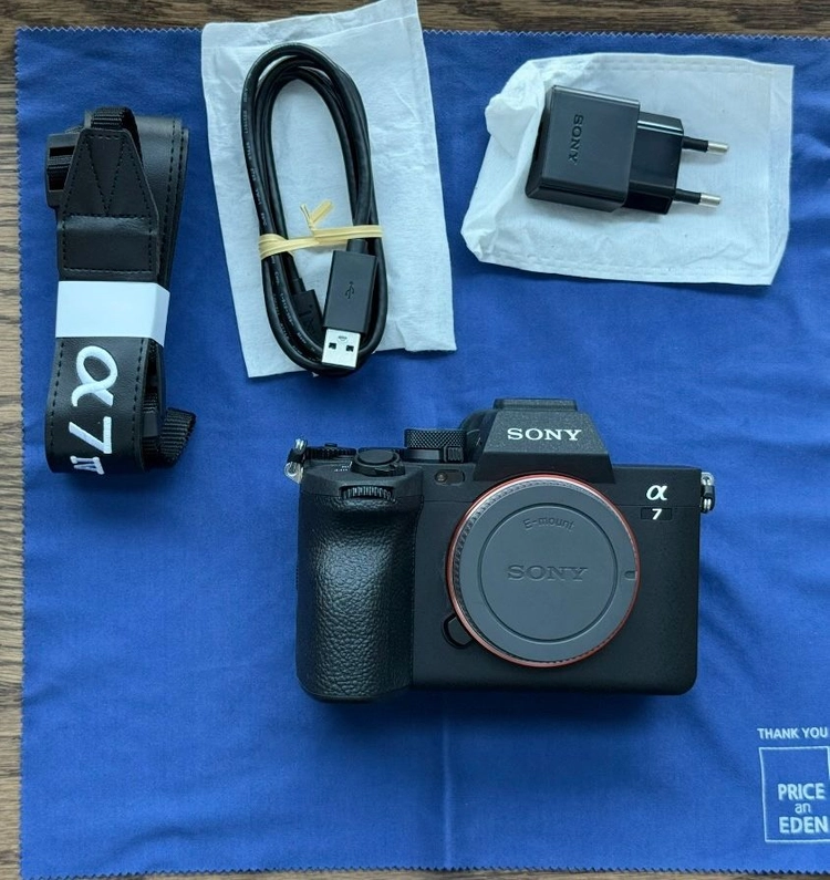 소니 A7M4 이미지