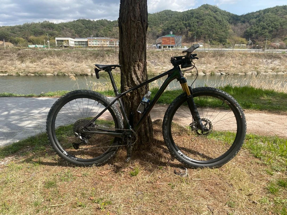 메리다 최상급 기함 빅나인 9000 풀카본 29인치 MTB 자전거 이미지