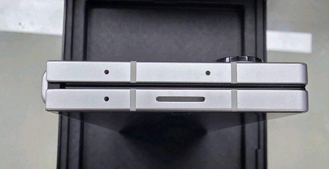 갤럭시 Z 폴드6 512GB 화이트 이미지