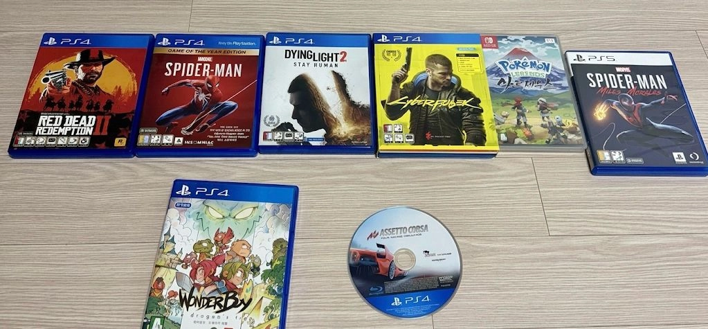 PS5 디스크 에디션 + 듀얼센스 2개 이미지