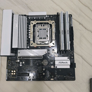 라이젠 7600 + B650M + DDR5 32기가 6000 튜닝램+ pm9a1 256g 이미지