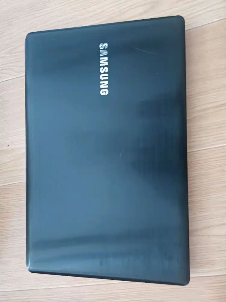 삼성 노트북 i5-6300HQ 8GB RAM 233GB SSD 이미지