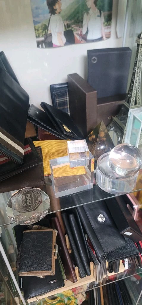 [정품] 발리(BALLY) 시그니처 가죽 장지갑 여성분이 사용하셔도 고급스렇습니다. (빈티지, 상태 최상)내용:평소 이미지