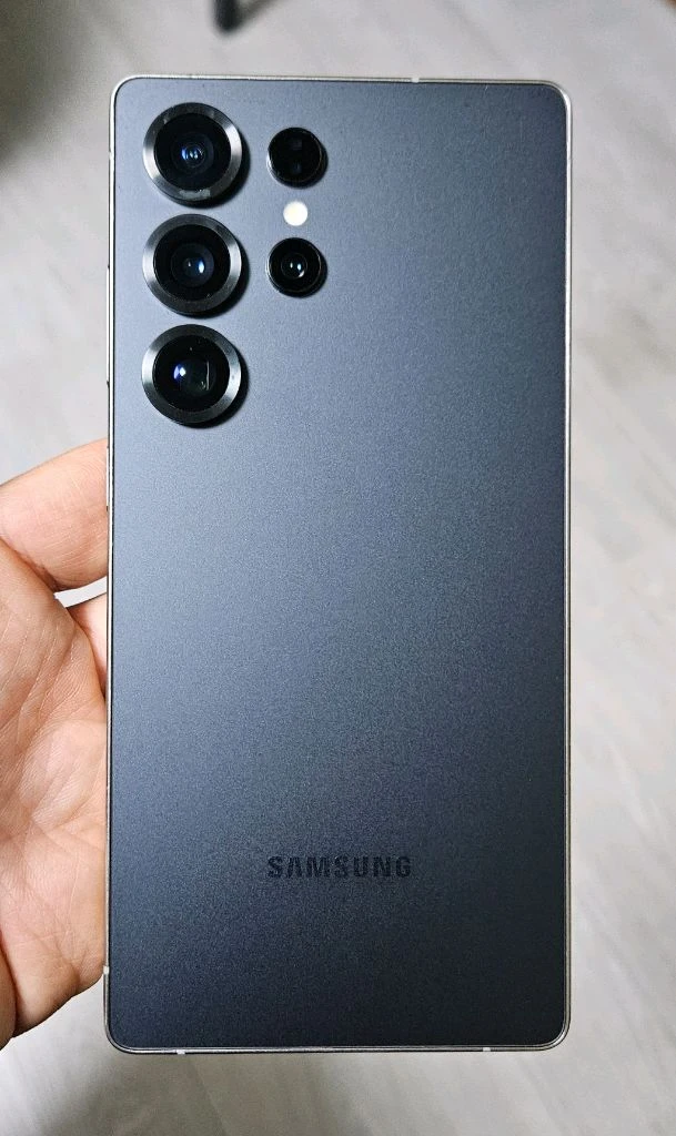 갤럭시 S25울트라 티타늄블랙 256GB 싸게 팝니다. 이미지