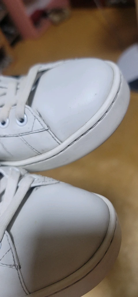구찌 한정판 X 카이 콜라보 곰돌이 에이스 스니커즈 - 270mm스네이크 타이거 꿀벌 보다 훨씬 고가에 판매되었던 이미지