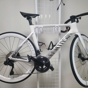 105 Di2 엘파마 판타시아 레이다 6 카본 로드자전거 단독 우라노스 화이트 에디션 7.9kg 이미지